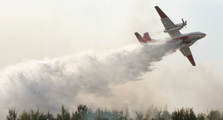 firefighting plane