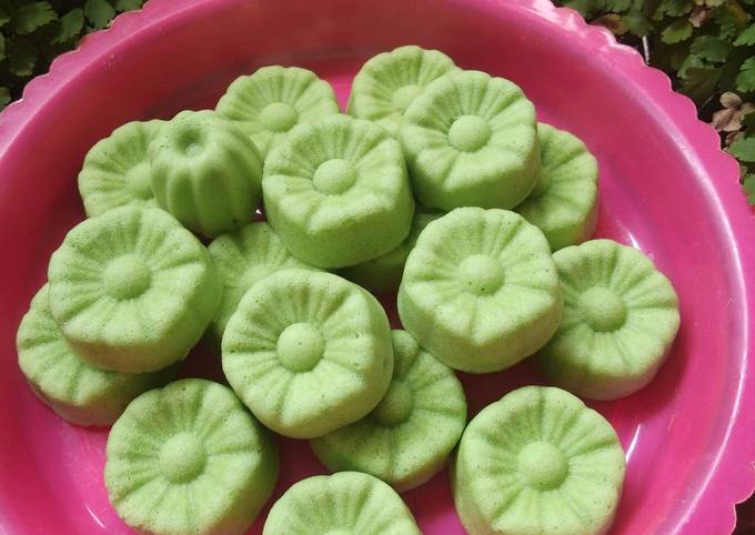 bolu-sakura-pandan-3 Resep Bolu Mini Yang Empuk Dan Enak