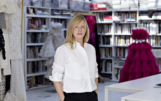 Desainer Sarah Burton Tinggalkan Alexander McQueen