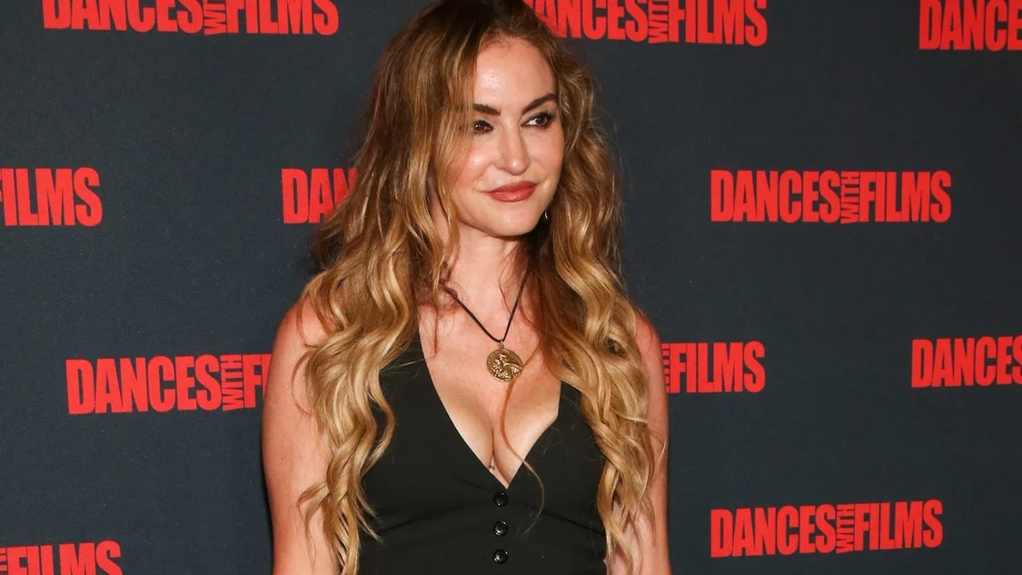 Drea de Matteo | Kisah Tentang Artis Dikucilkan Karena Tolak Vaksin COVID