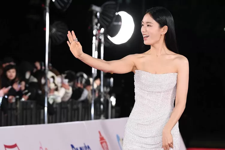 Ahn Eun Jin Alami Insiden Di Blue Dragon Film Awards