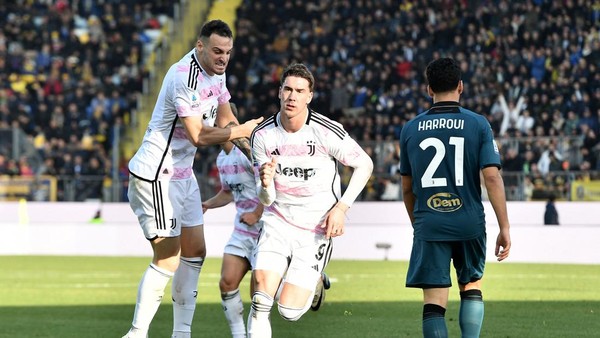 Juventus Kalahkan Frosinone 2-1