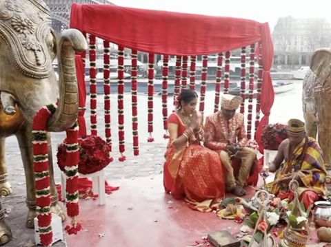 Viral Pengantin Menikah Di Menara Eiffel